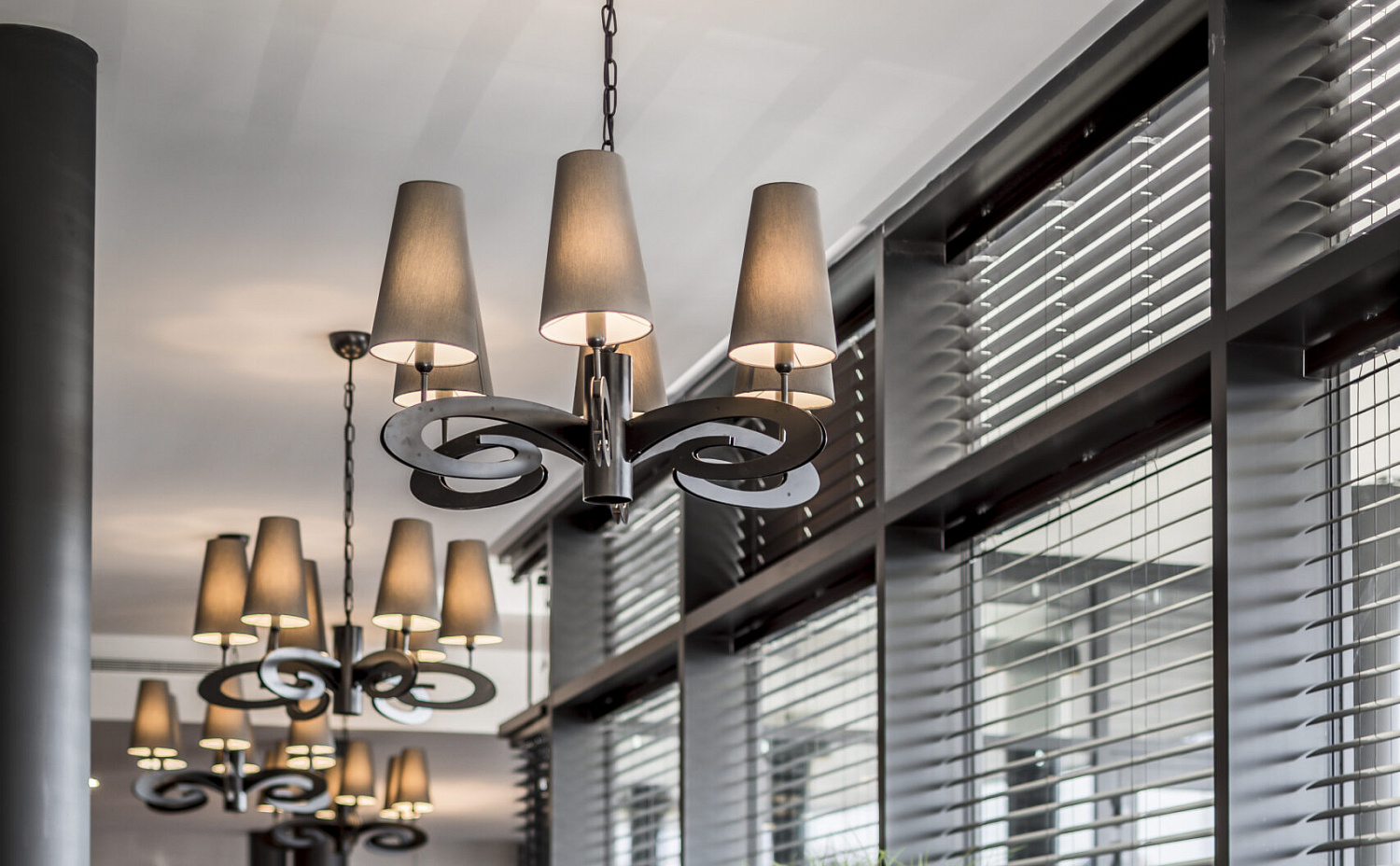 Lieferung von Lampen und Kronleuchtern