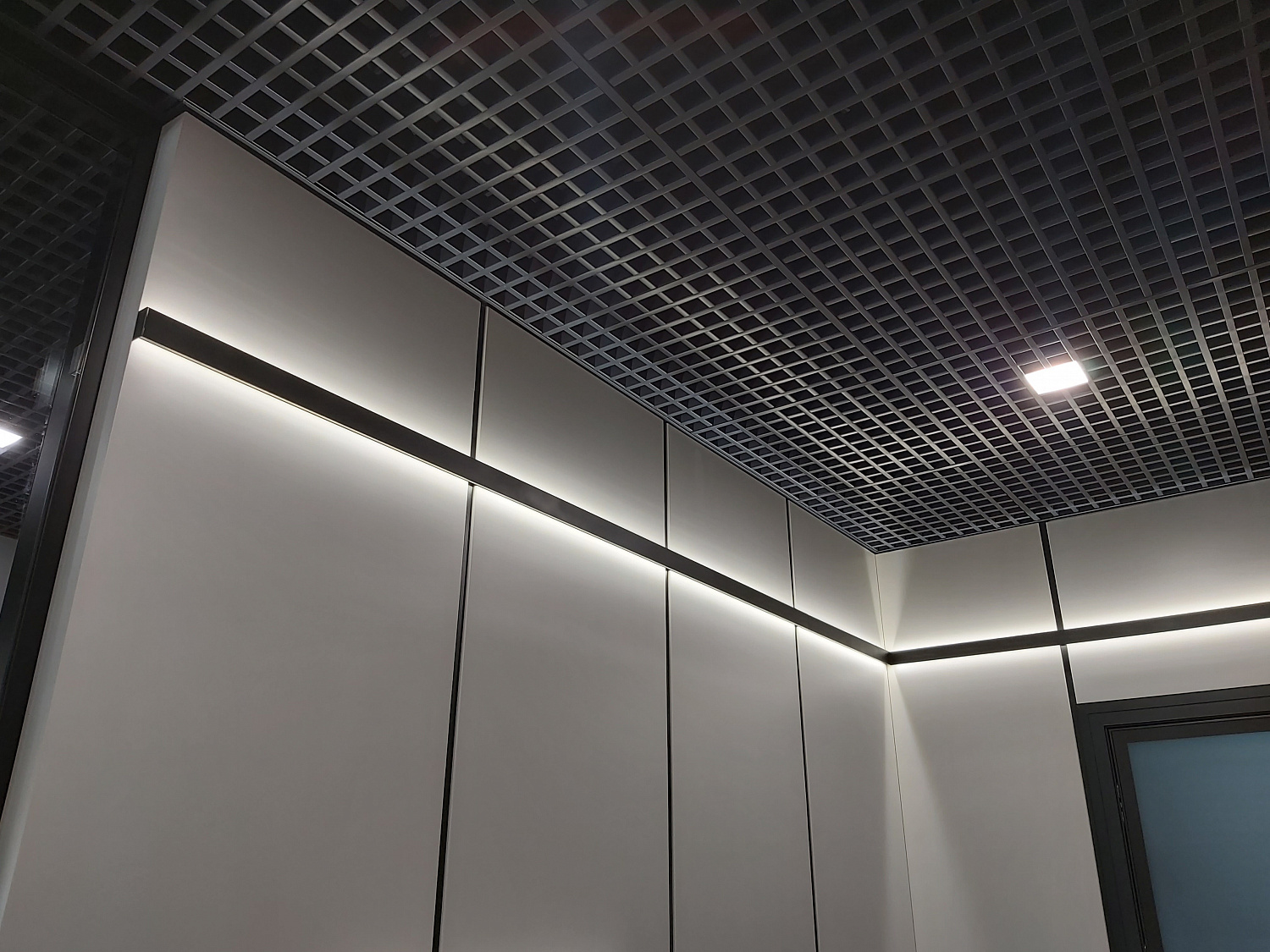 Kancelária výrobnej spoločnosti