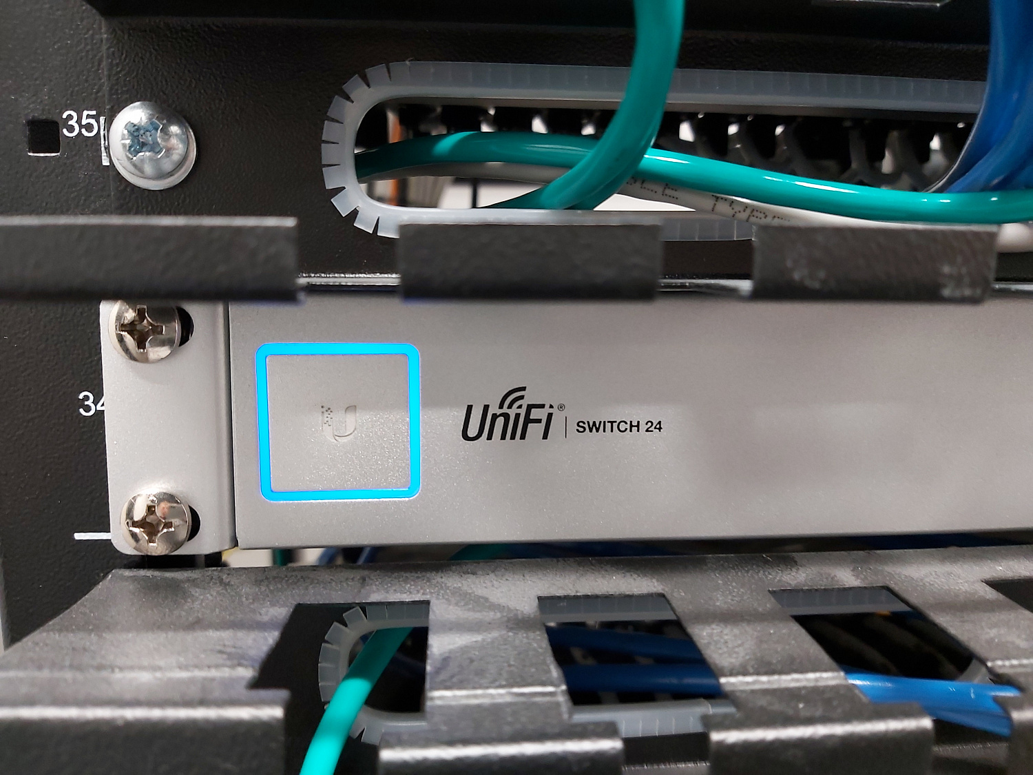 Kancelária výrobnej spoločnosti